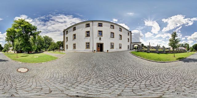 Šluknovský zámek